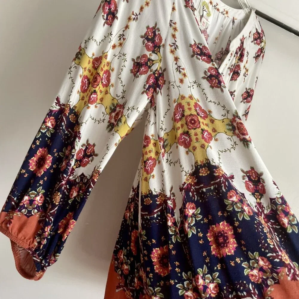 Anthropologie Fall Floral Print Top Size M Button V Neck Fig & Flower Blouse